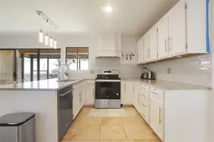 9677 Fallbrook Dr, Dallas, TX 75243 - Photo 32