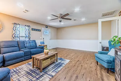 603 Roaring Creek Circle, Oak Leaf, TX 75154 - Photo 16