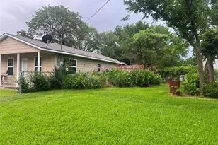 25 Erin Dr, Pottsboro, TX 75076 - Photo 1