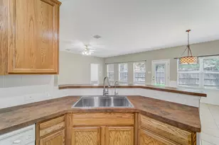 8162 Robertson Dr, Frisco, TX 75036 - Photo 10