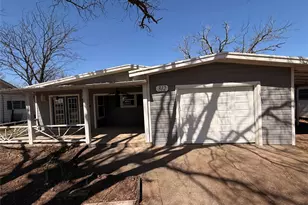 312 W Church St, Olney, TX 76374 - Photo 2