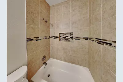 1002 Woodcrest Drive, Lancaster, TX 75134 - Photo 14