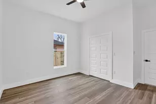 2307 Refugio Ave, Fort Worth, TX 76164 - Photo 12