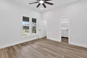 2307 Refugio Ave, Fort Worth, TX 76164 - Photo 10