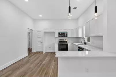 2307 Refugio Avenue, Fort Worth, TX 76164 - Photo 4