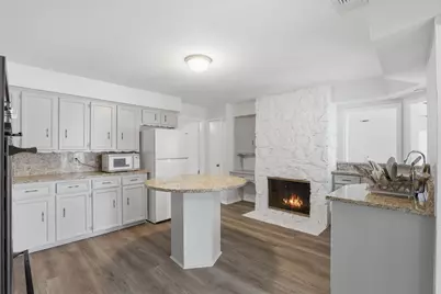 525 Candlewood Lane, Garland, TX 75041 - Photo 8