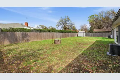 525 Candlewood Lane, Garland, TX 75041 - Photo 24