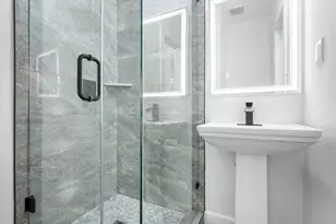 1475 McKee St, Dallas, TX 75215 - Photo 10