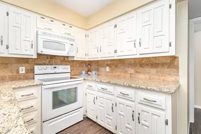 2953 Country Place Circle, Carrollton, TX 75006 - Photo 12