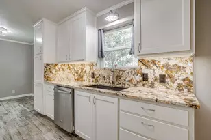 5917 Whispering Ln, Watauga, TX 76148 - Photo 10