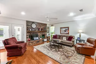 2810 N Haven Dr, Corinth, TX 76210 - Photo 6