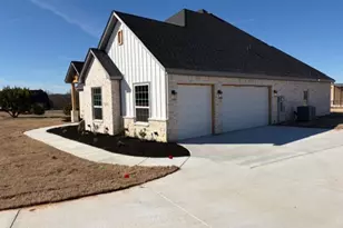 202 Coalson Xing, Azle, TX 76020 - Photo 2