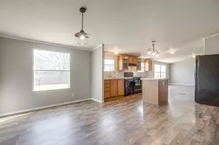 646 Whisper View Cir, Granbury, TX 76049 - Photo 12