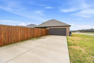 196 Lady Bird Dr, Waxahachie, TX 75165 - Photo 34