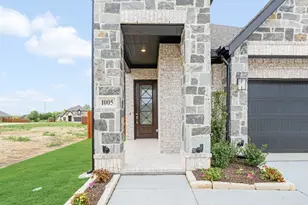 1005 River Oaks Dr, Godley, TX 76044 - Photo 4