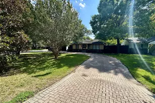 3848 Shorecrest Dr, Dallas, TX 75209 - Photo 2