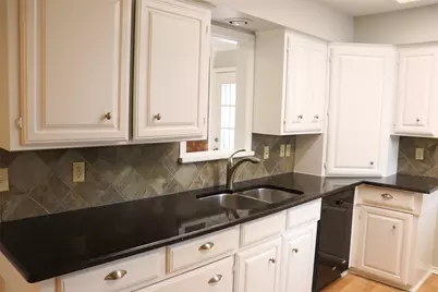 3119 Bonham Street, Greenville, TX 75402 - Photo 8