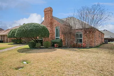 2528 Willowdale Drive, Carrollton, TX 75006 - Photo 2