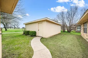 139 Runaway Bay Dr, Runaway Bay, TX 76426 - Photo 22