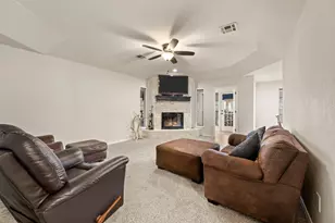 139 Runaway Bay Dr, Runaway Bay, TX 76426 - Photo 4