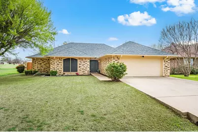 139 Runaway Bay Drive, Runaway Bay, TX 76426 - Photo 2