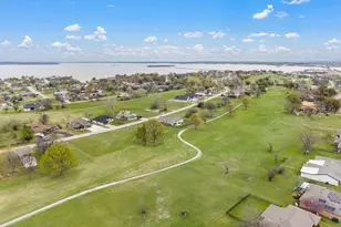 240 Half Moon Way, Runaway Bay, TX 76426 - Photo 32