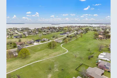 240 Half Moon Way, Runaway Bay, TX 76426 - Photo 36