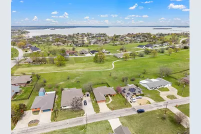 240 Half Moon Way, Runaway Bay, TX 76426 - Photo 30
