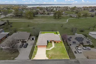 240 Half Moon Way, Runaway Bay, TX 76426 - Photo 30