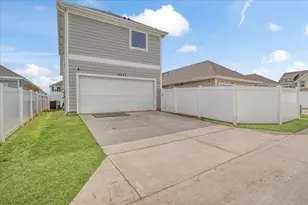 10021 Adams Ln, Providence Village, TX 76227 - Photo 36