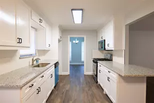 7137 Hunnicut Rd, Dallas, TX 75227 - Photo 6