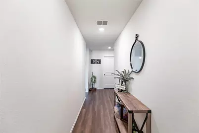 452 Falling Star Drive, Fort Worth, TX 76052 - Photo 2