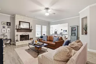 136 Colonial Dr, Joshua, TX 76058 - Photo 8