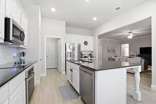 136 Colonial Dr, Joshua, TX 76058 - Photo 14