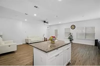 7808 Brownsville Avenue, Dallas, TX 75216 - Photo 10