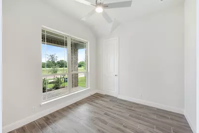 200 Rosewood Drive, Glenn Heights, TX 75154 - Photo 6