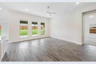 200 Rosewood Drive, Glenn Heights, TX 75154 - Photo 18