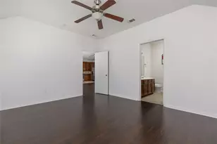 2300 Castle Creek Dr, Little Elm, TX 75068 - Photo 14