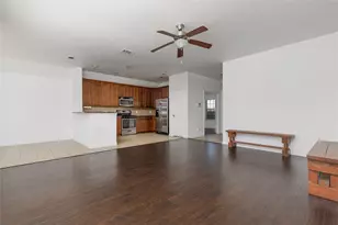 2300 Castle Creek Dr, Little Elm, TX 75068 - Photo 8