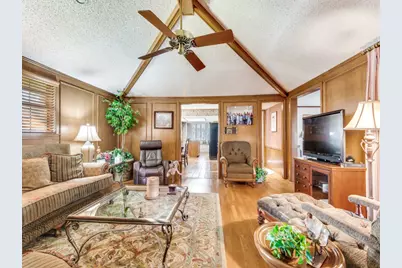 621 San Juan Court, Irving, TX 75062 - Photo 10