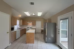 317 Oak Meadow Ln, Cedar Hill, TX 75104 - Photo 6