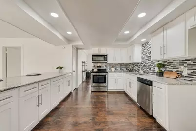 2225 Park Hill Drive, Arlington, TX 76012 - Photo 14