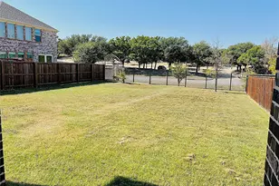 3615 Hathaway Ct, Irving, TX 75062 - Photo 20