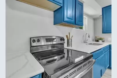 110 N Hillside Street, Red Oak, TX 75154 - Photo 4