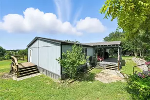 1933 Carter Rd, Springtown, TX 76082 - Photo 34