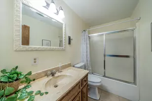 1300 Austin St, Bowie, TX 76230 - Photo 16