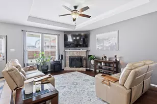 409 Mariscal Pl, Fort Worth, TX 76131 - Photo 2