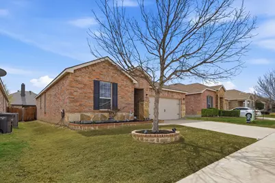 409 Mariscal Place, Fort Worth, TX 76131 - Photo 2