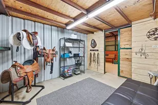 2701 Hulen St, Burleson, TX 76028 - Photo 34