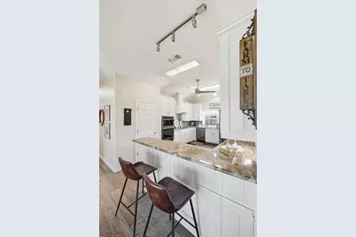 2701 Hulen Street, Burleson, TX 76028 - Photo 14